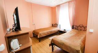 Гостиница Центральная Бежецк Стандартный двухместный номер с 2 отдельными кроватями-4